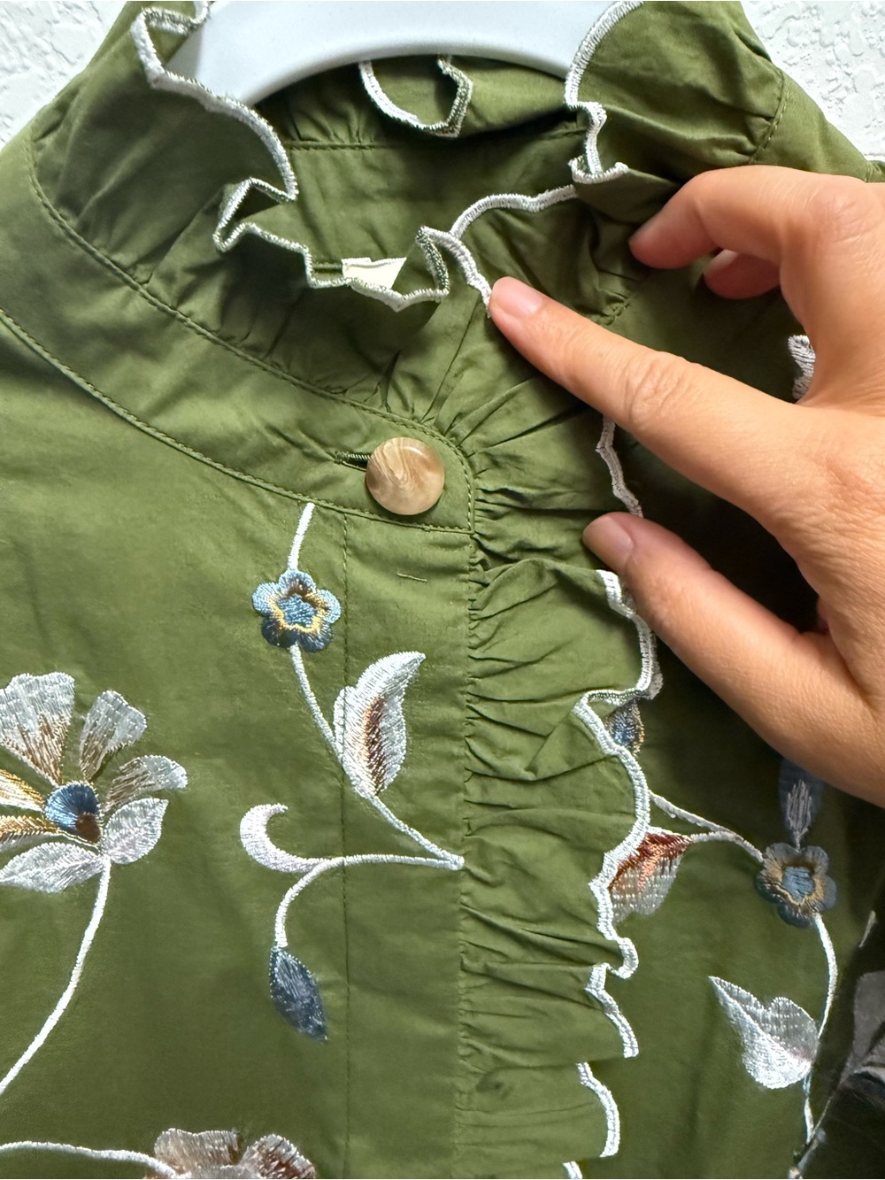 Sezane Coline Blouse in Multi-colored Flower on Khaki - Picture 9 of 11